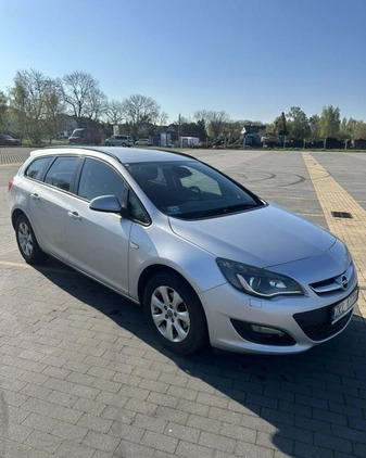 Opel Astra cena 23000 przebieg: 291500, rok produkcji 2015 z Kołobrzeg małe 56